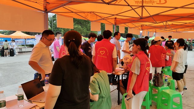 迎新纪实2图1.jpg